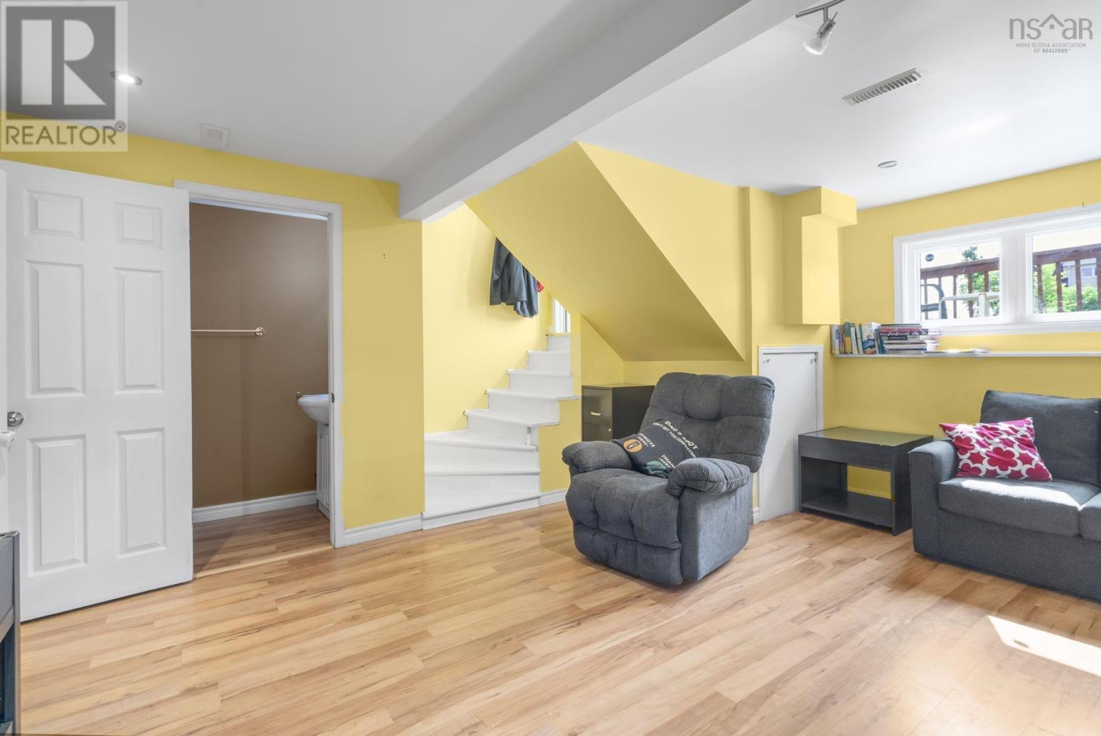 Property 30 of 48 of 13 Heathland Way