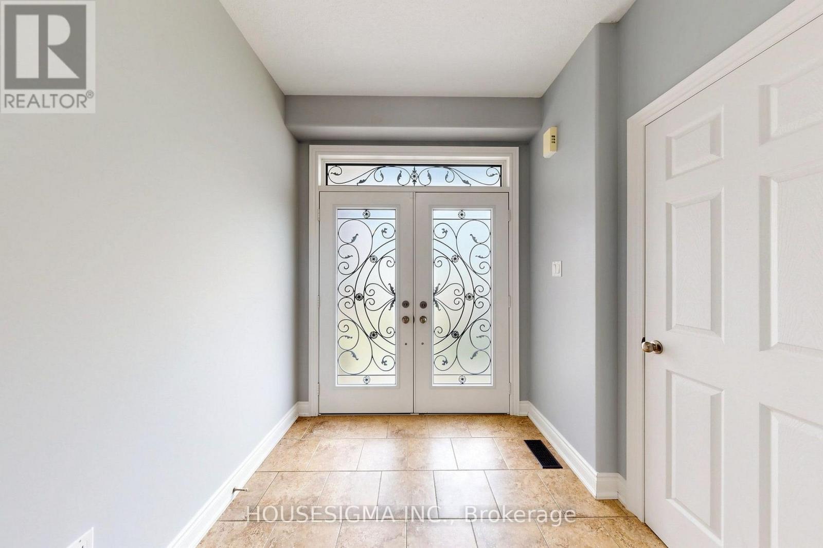 35 AUBURN COURT - 3