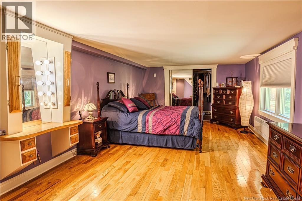 60 White Settlement Road - Image 32