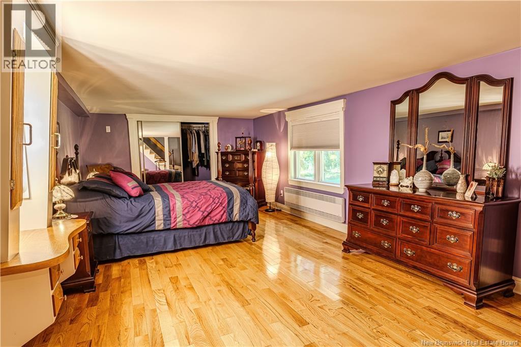 60 White Settlement Road - Image 33