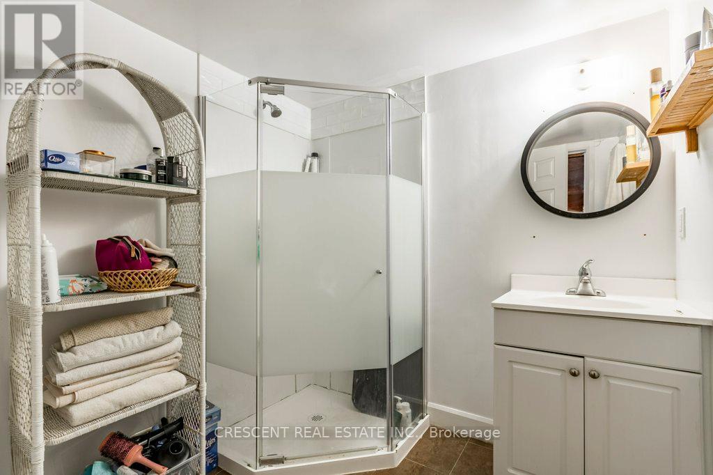 982 BRIAR HILL AVENUE - Image 32