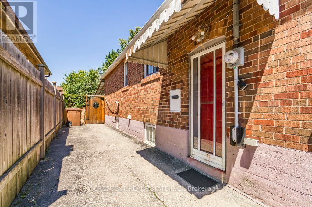 982 BRIAR HILL AVENUE - Image 33