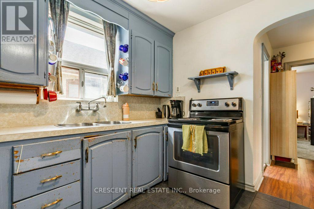 982 BRIAR HILL AVENUE - Image 7