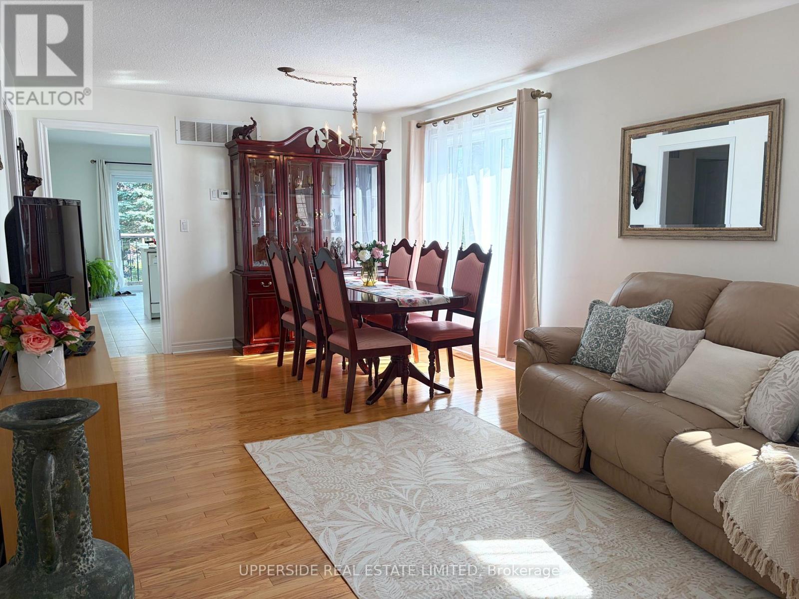 4 KINGSLEY ROAD S - 4