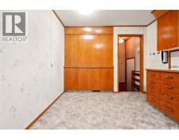 3326 4th Avenue N, Regina, SK S4R0V6 Photo 13