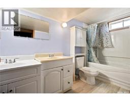 3326 4th Avenue N, Regina, SK S4R0V6 Photo 36