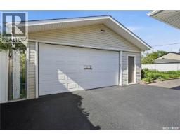 3326 4th Avenue N, Regina, SK S4R0V6 Photo 37