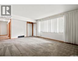4pc Bathroom - 3326 4th Avenue N, Regina, SK S4R0V6 Photo 7