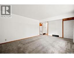 Laundry room - 3326 4th Avenue N, Regina, SK S4R0V6 Photo 8