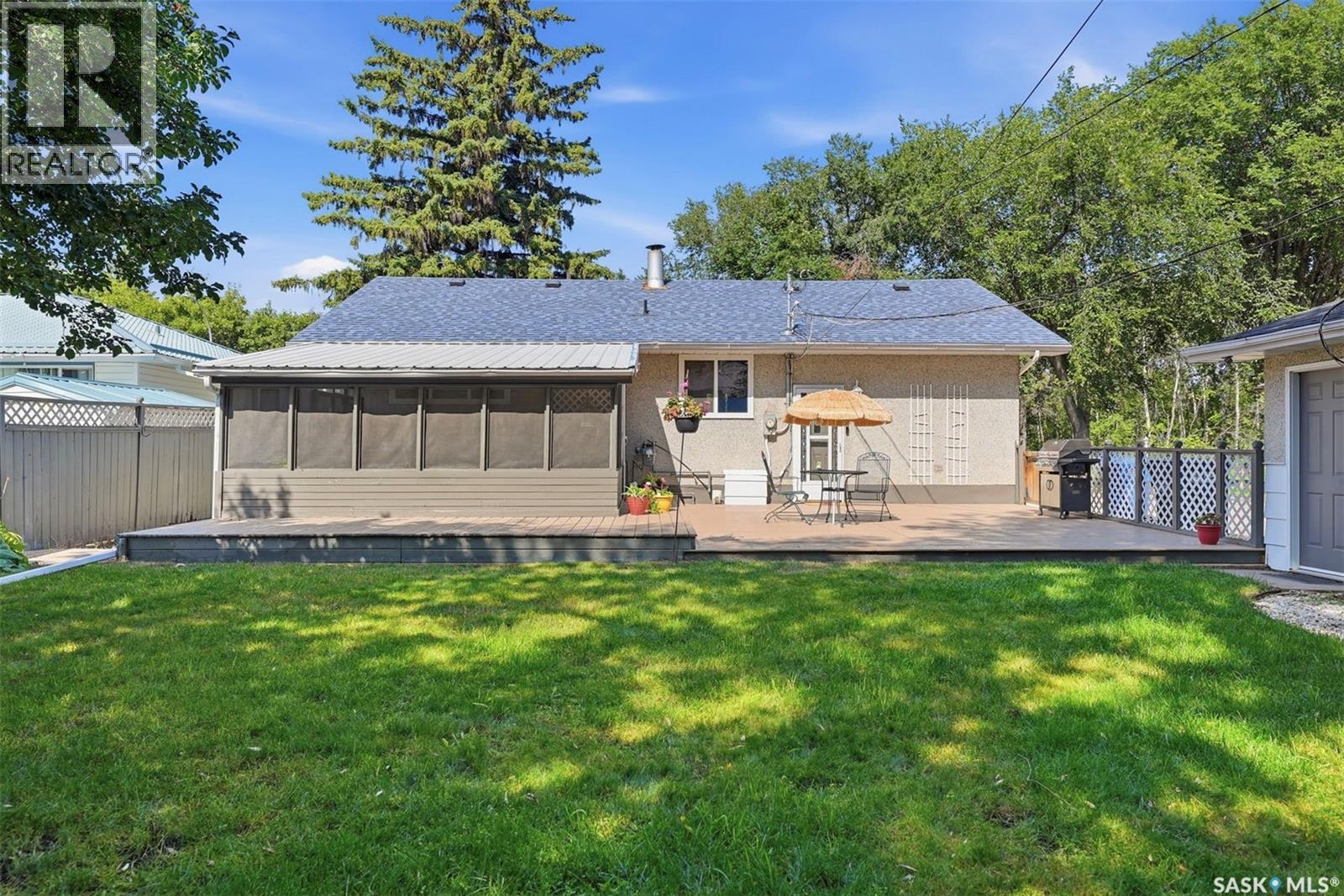 767 22nd STREET E - 37