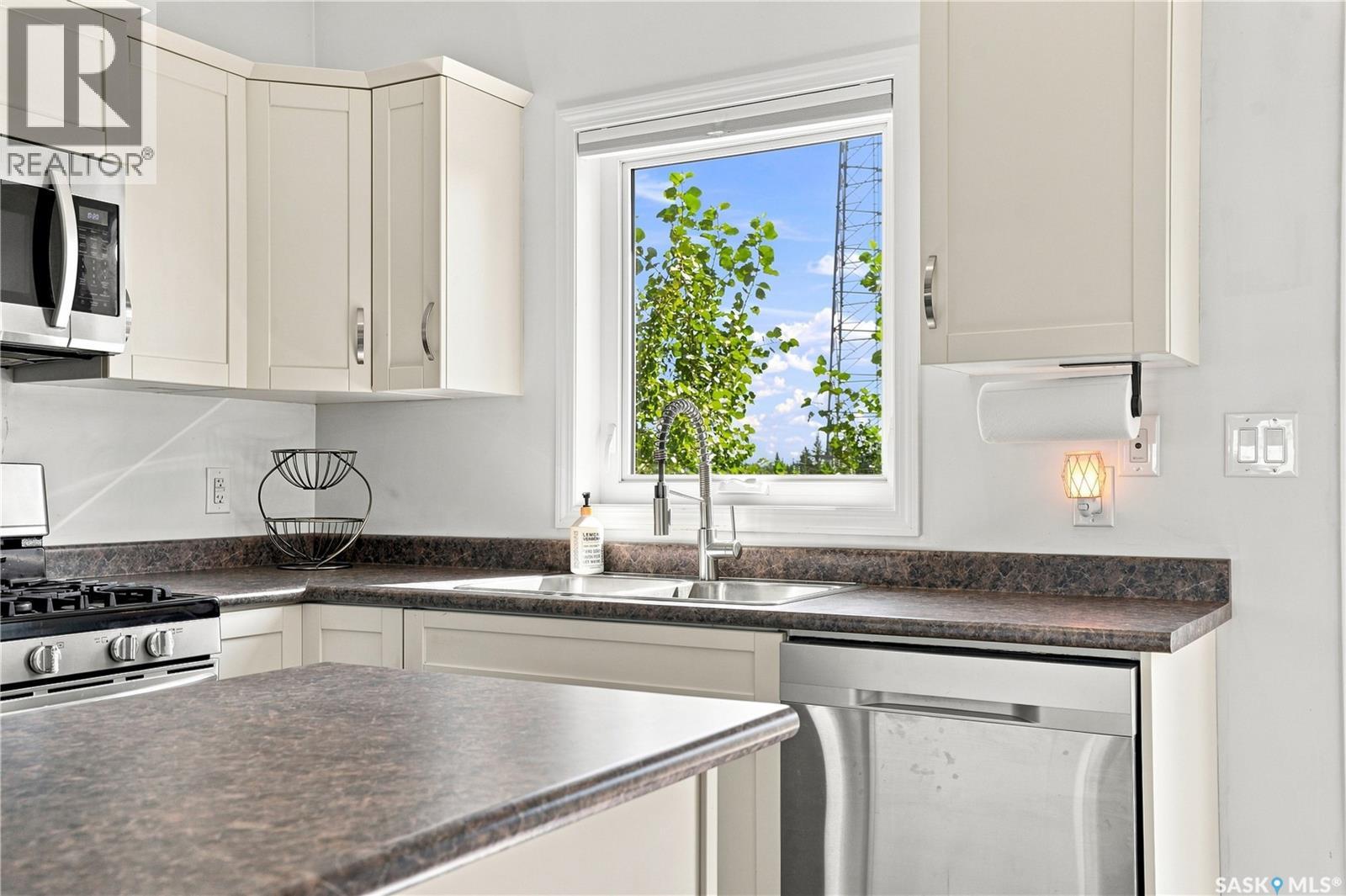 104 McDonald STREET - Image 12