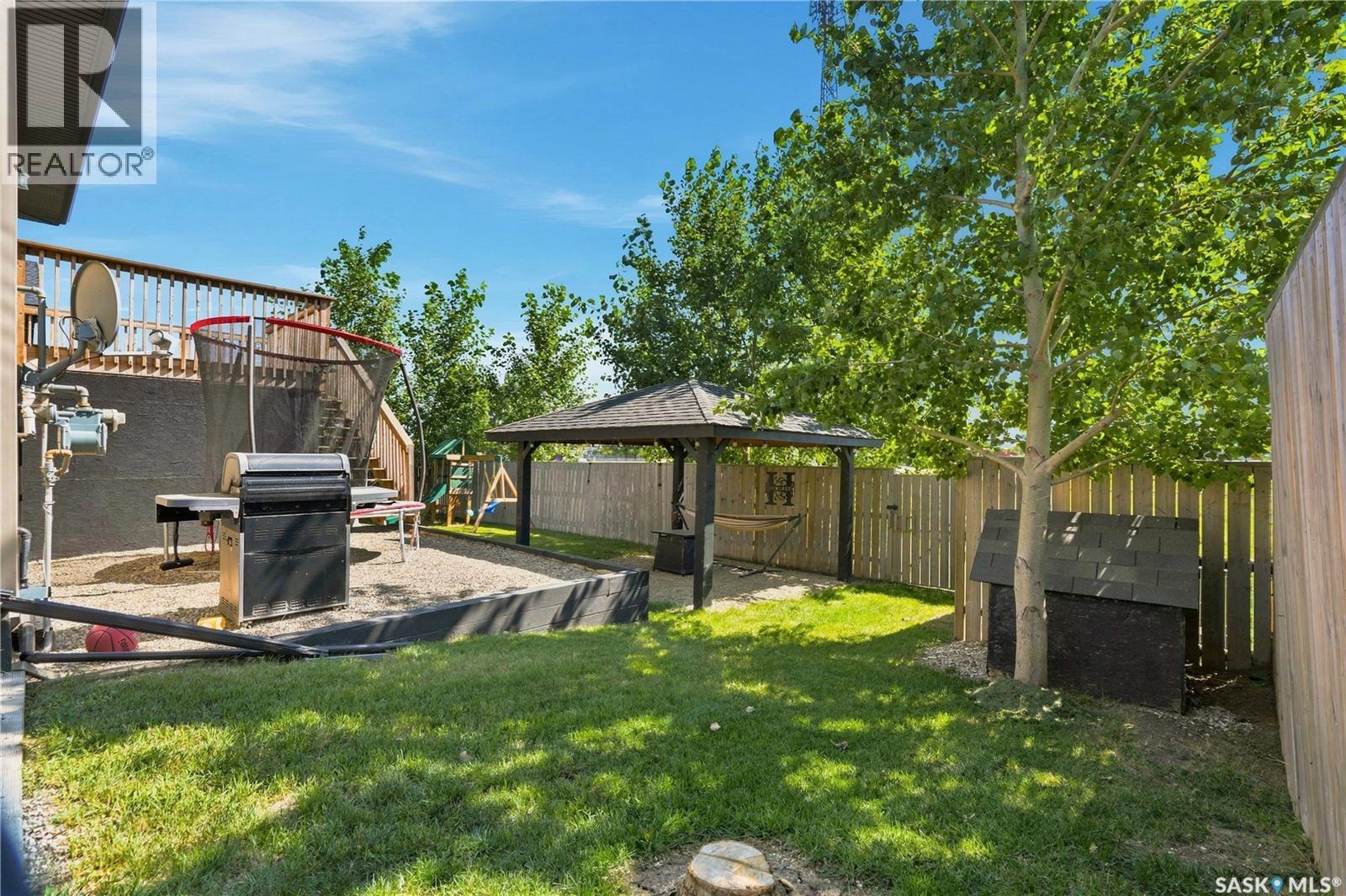 104 McDonald STREET - Image 43