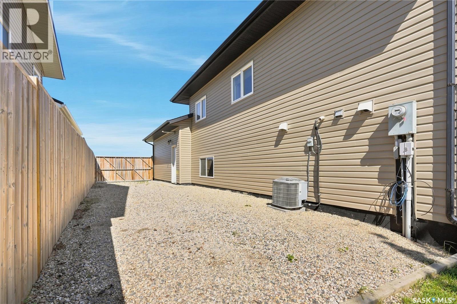 104 McDonald STREET - 44