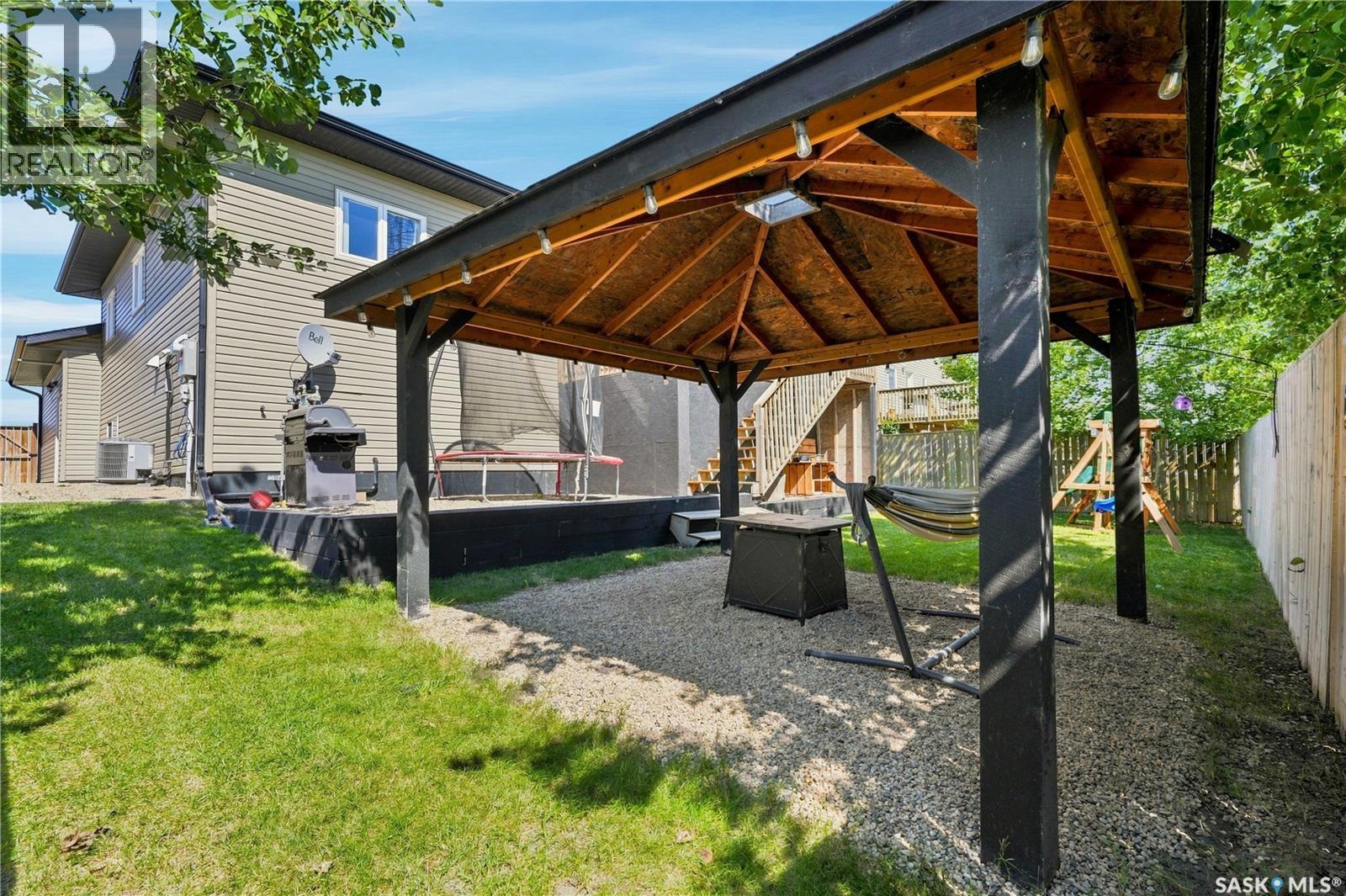 104 McDonald STREET - Image 45