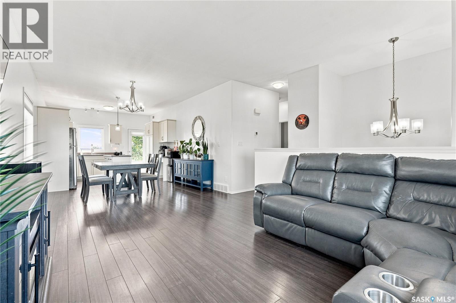 104 McDonald STREET - 7