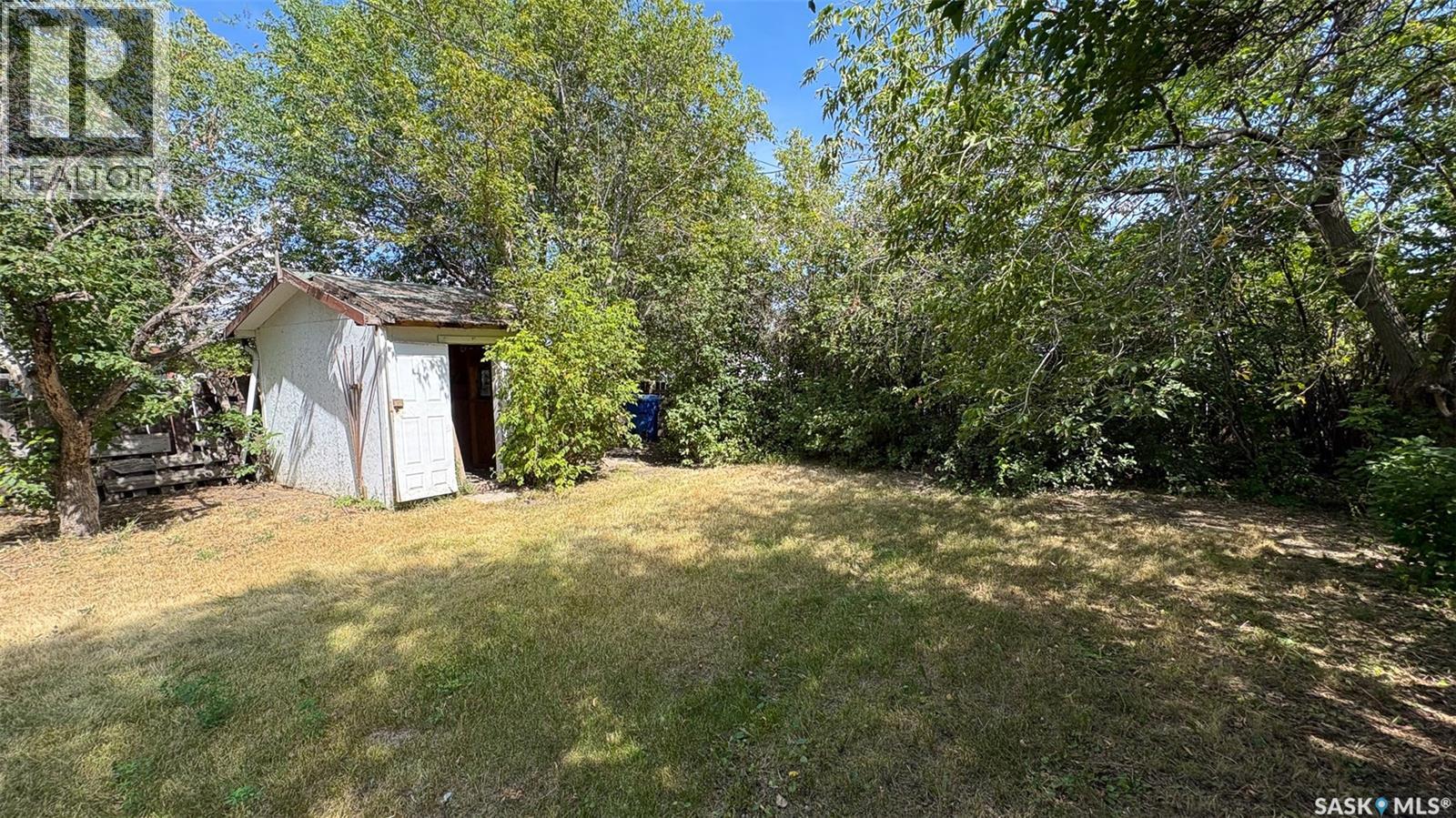 647 ROBINSON STREET - Image 22