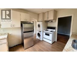 647 Robinson Street, Regina, SK S4T2L9 Photo 11