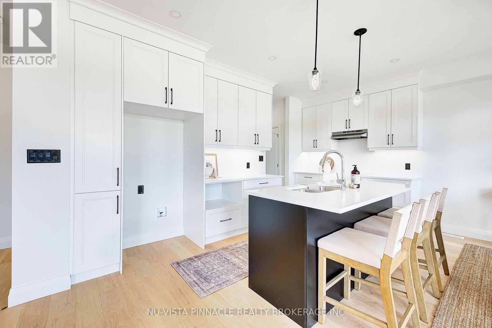 10 WOODMERE PATH - Image 10