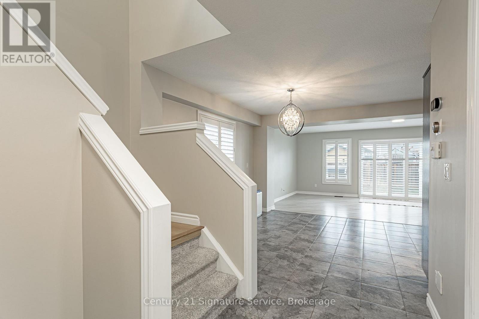 27 FREER DRIVE - Image 9