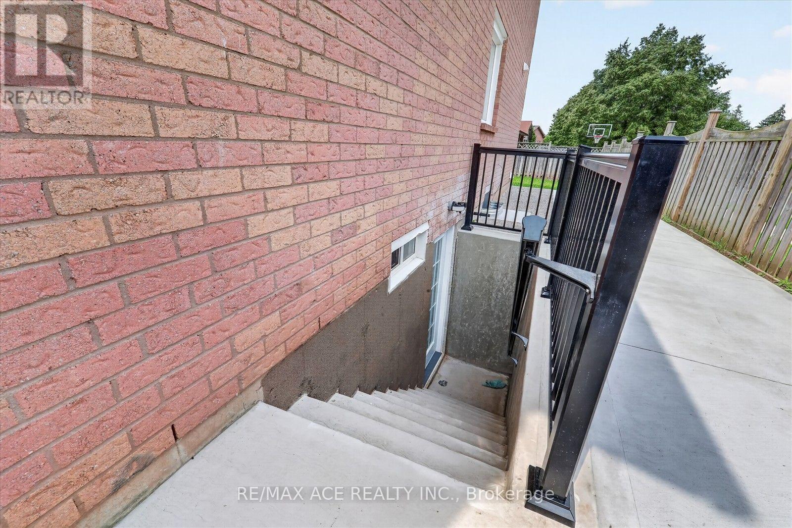 31 VEGA CRESCENT - Image 48