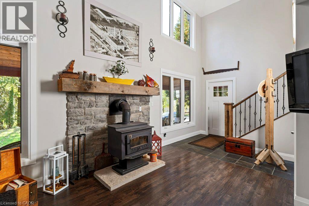 8 15TH Avenue - Image 11
