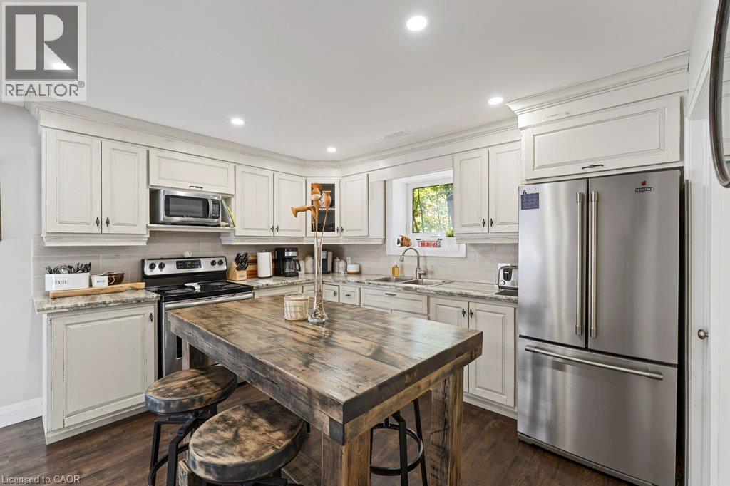 8 15TH Avenue - 16