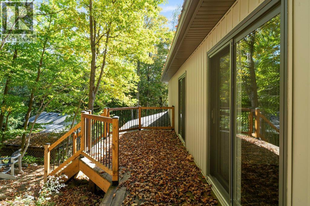 8 15TH Avenue - Image 36