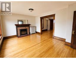Bath (# pieces 1-6) - 162 Granville Street, Summerside, PE C1N3A4 Photo 7