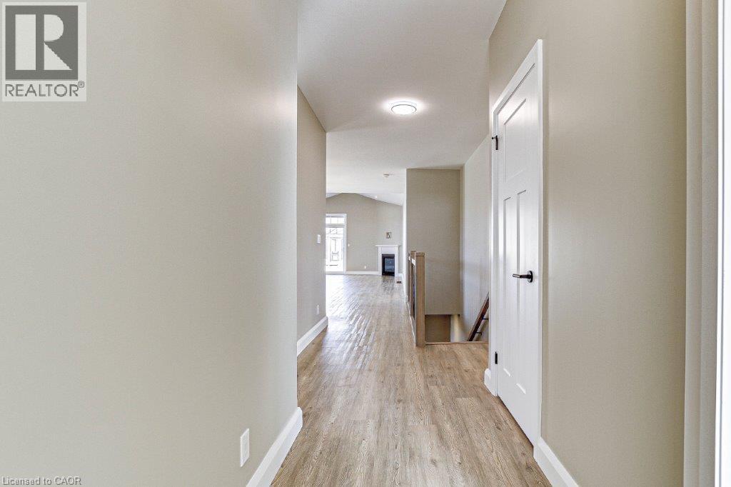 383 ARGYLE Avenue - 5