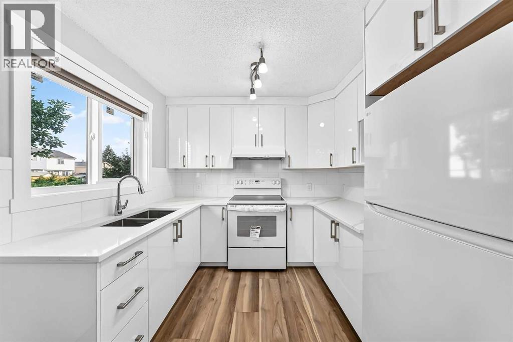77 Martinbrook Road NE - 4