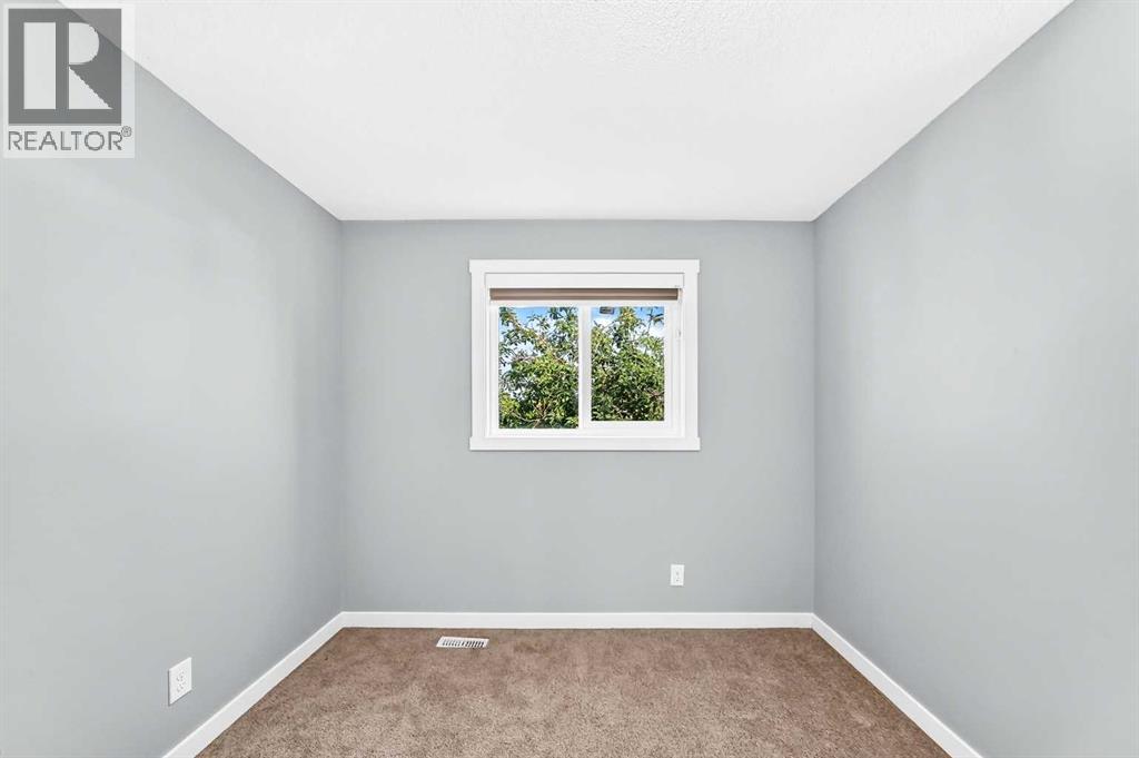 77 Martinbrook Road NE - 23