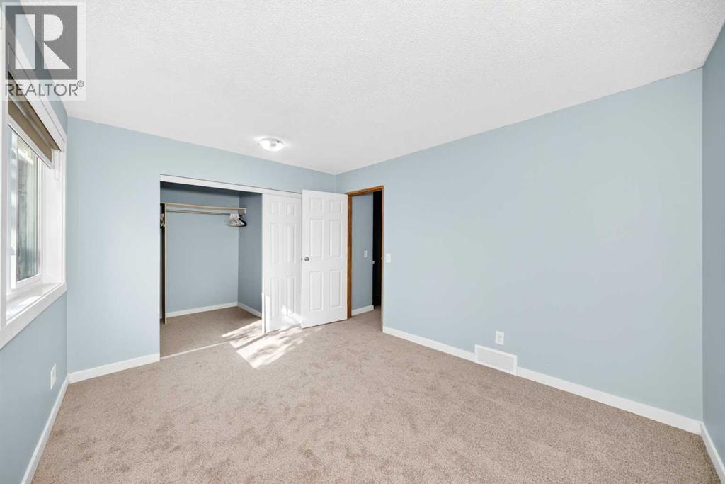 77 Martinbrook Road NE - 19