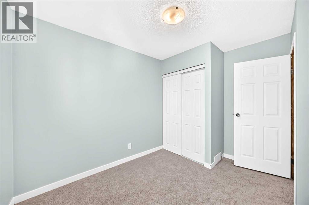 77 Martinbrook Road NE - 26