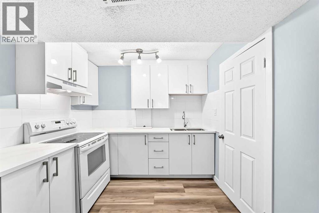 77 Martinbrook Road NE - 37