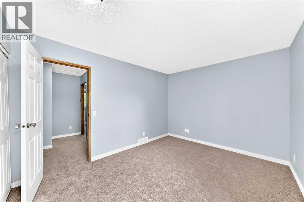77 Martinbrook Road NE - 20