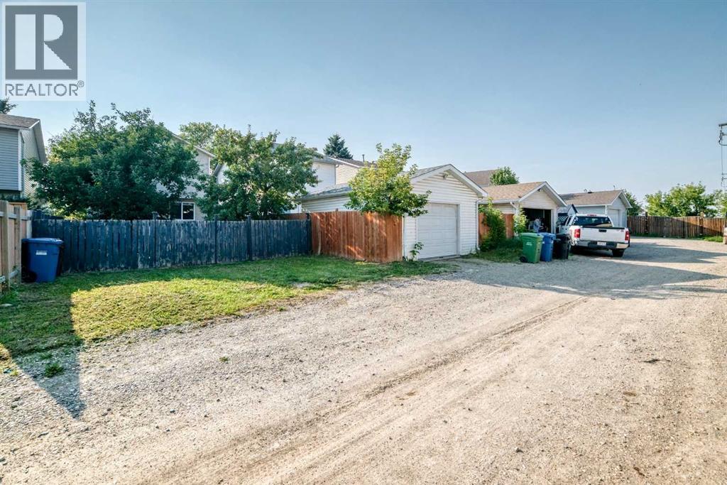 77 Martinbrook Road NE - 45