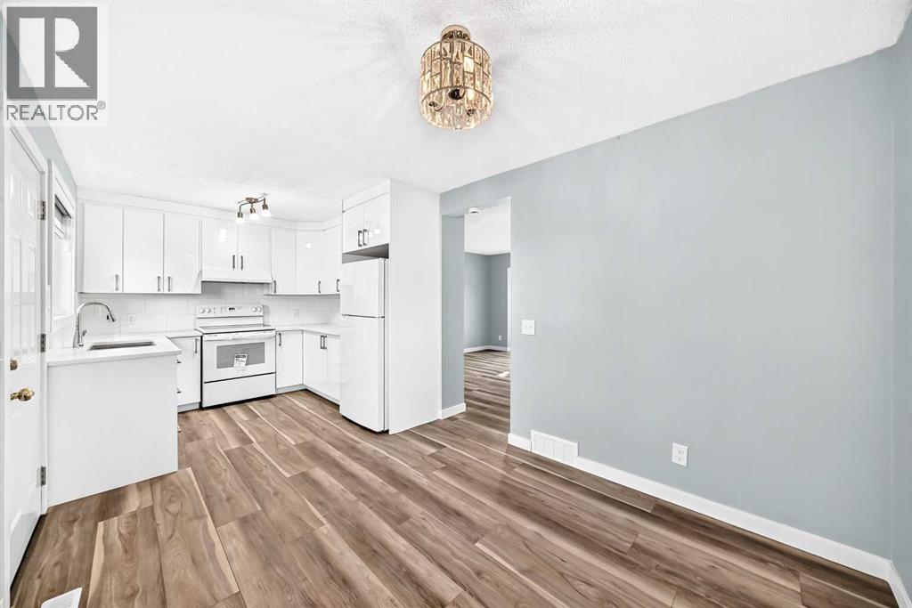 77 Martinbrook Road NE - 12