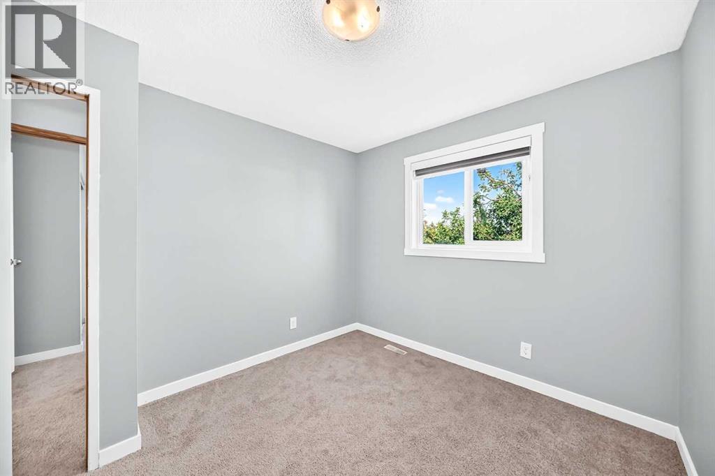 77 Martinbrook Road NE - 22