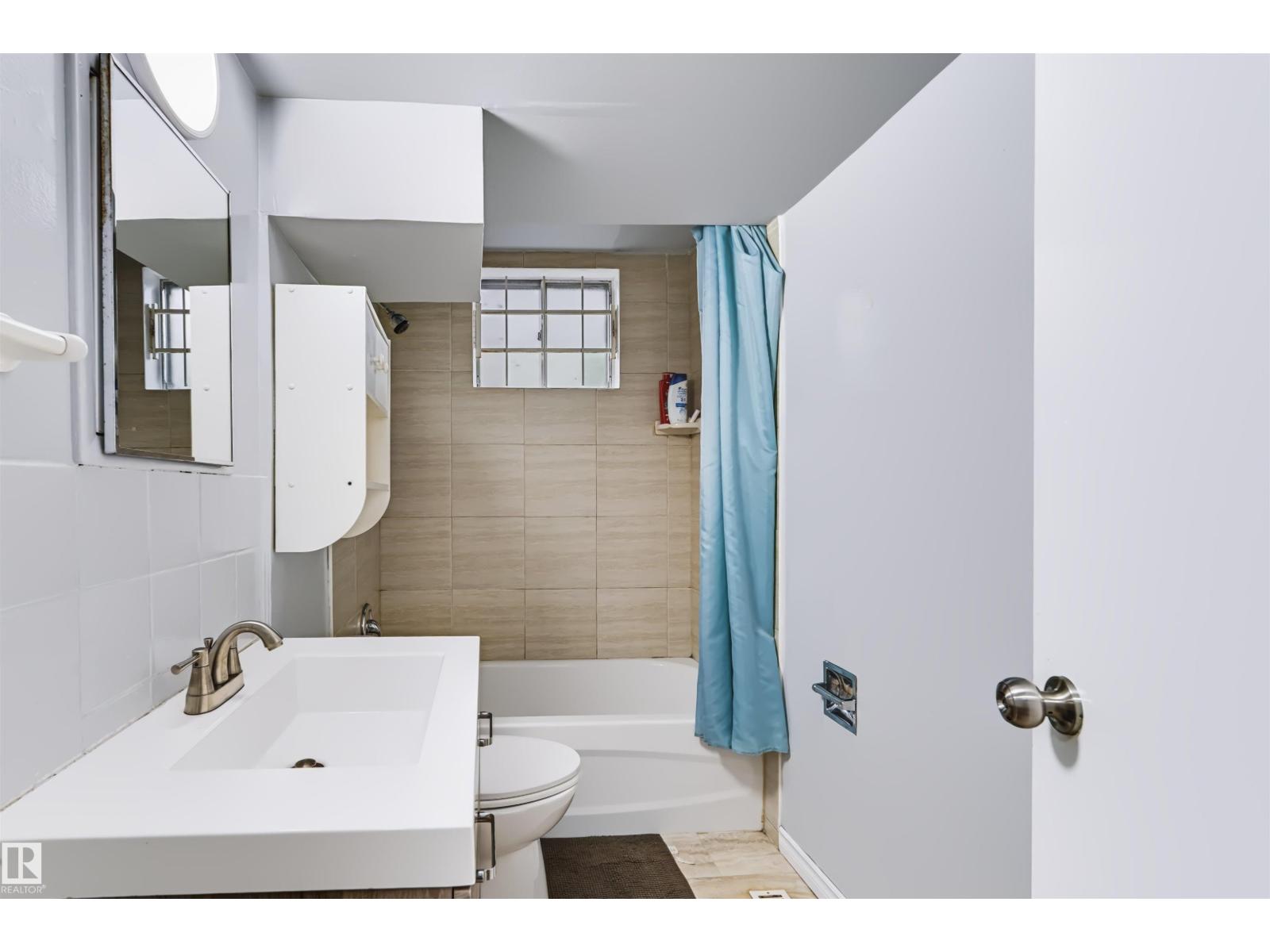 8723 81 AV NW - Image 16