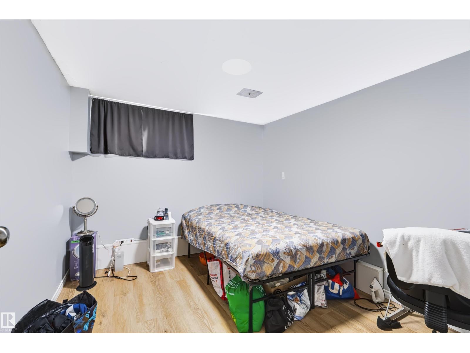 8723 81 AV NW - 21