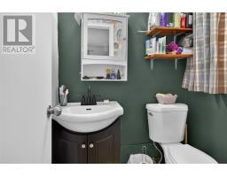 69 Byrd Avenue thumbnail 17