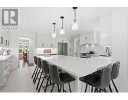 Laundry room - 49 Falling Leaf Court, Aurora, ON L4G6K6 Photo 16