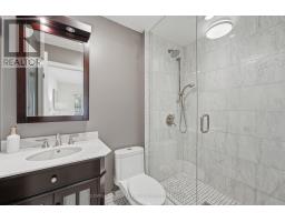 49 Falling Leaf Court, Aurora, ON L4G6K6 Photo 34