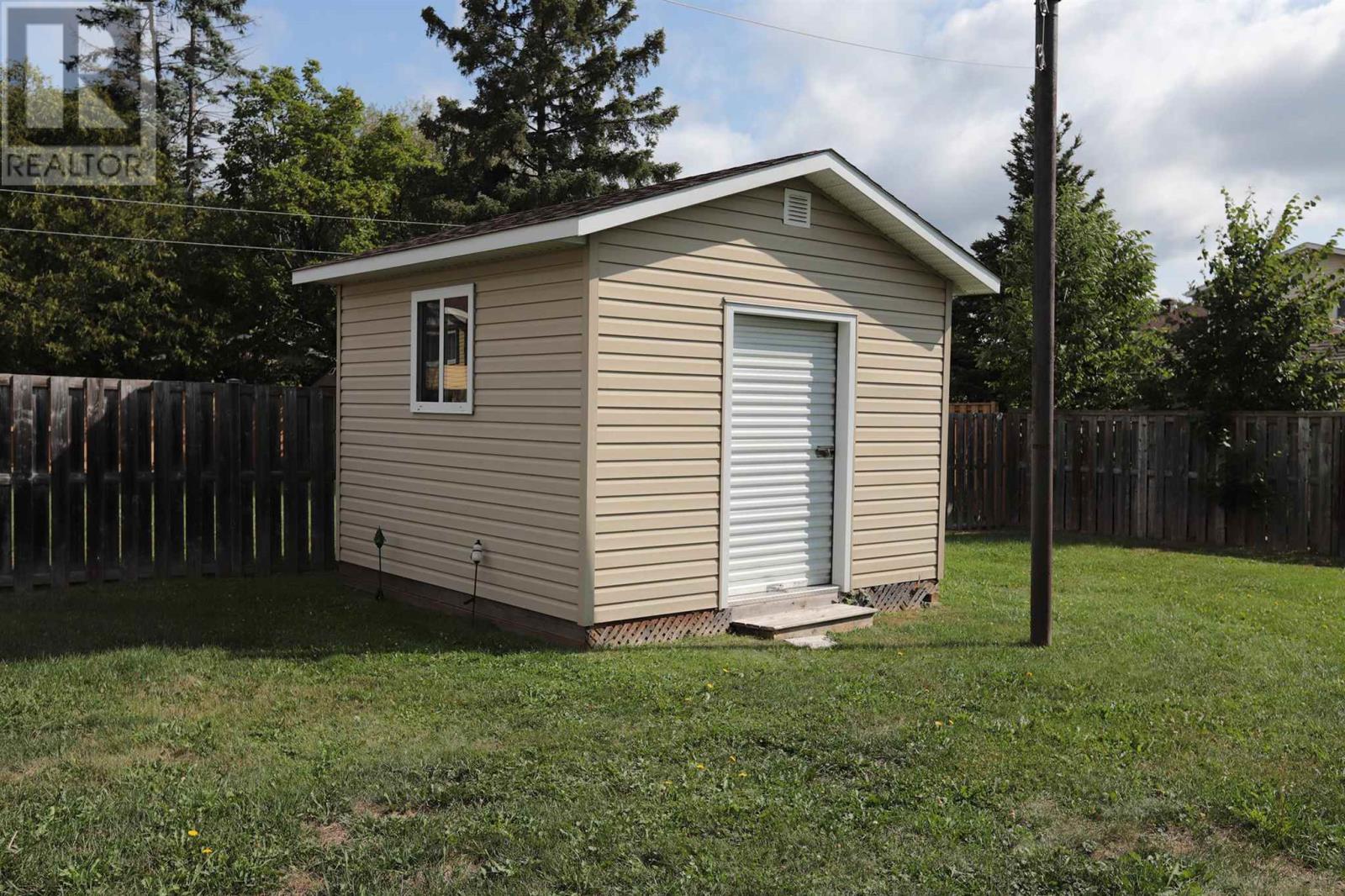 52 Danby RD - 11
