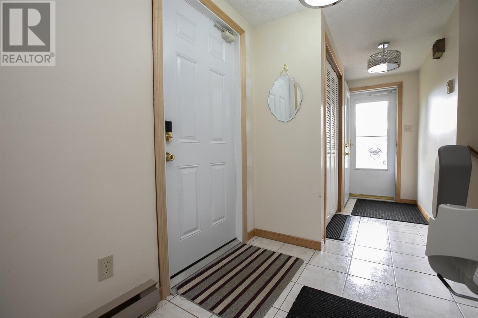 52 Danby RD - 12