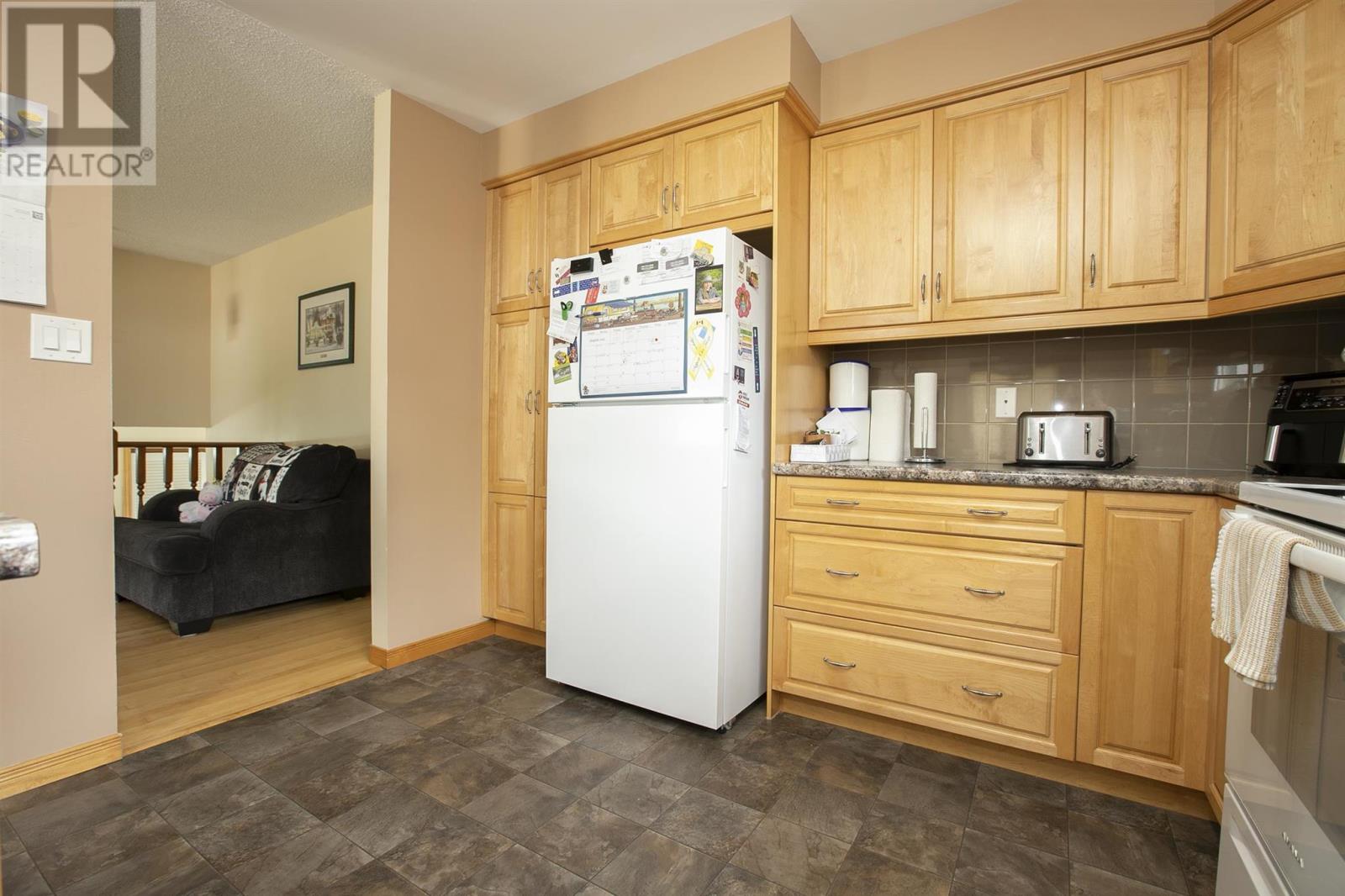 52 Danby RD - Image 21