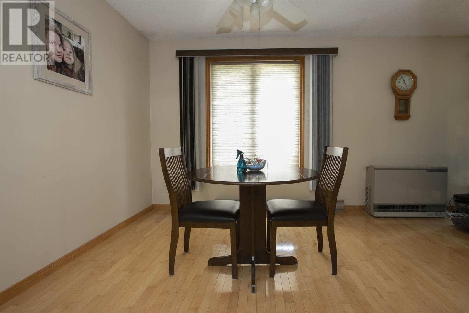 52 Danby RD - 22