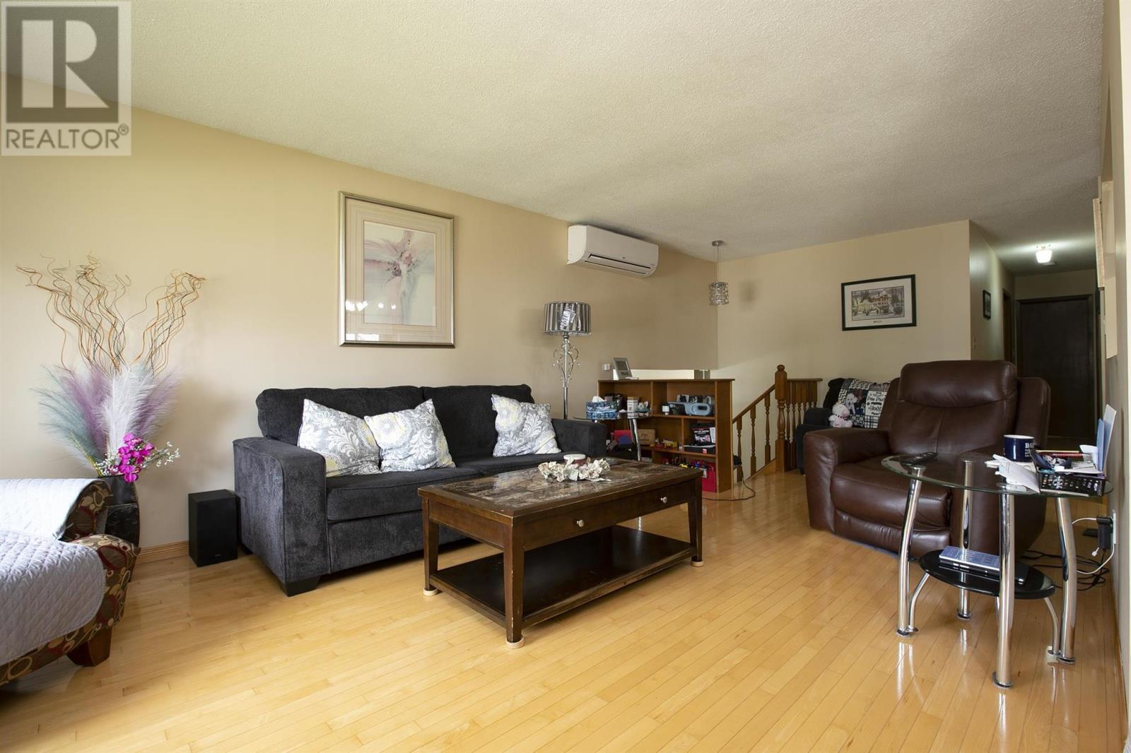 52 Danby RD - 26