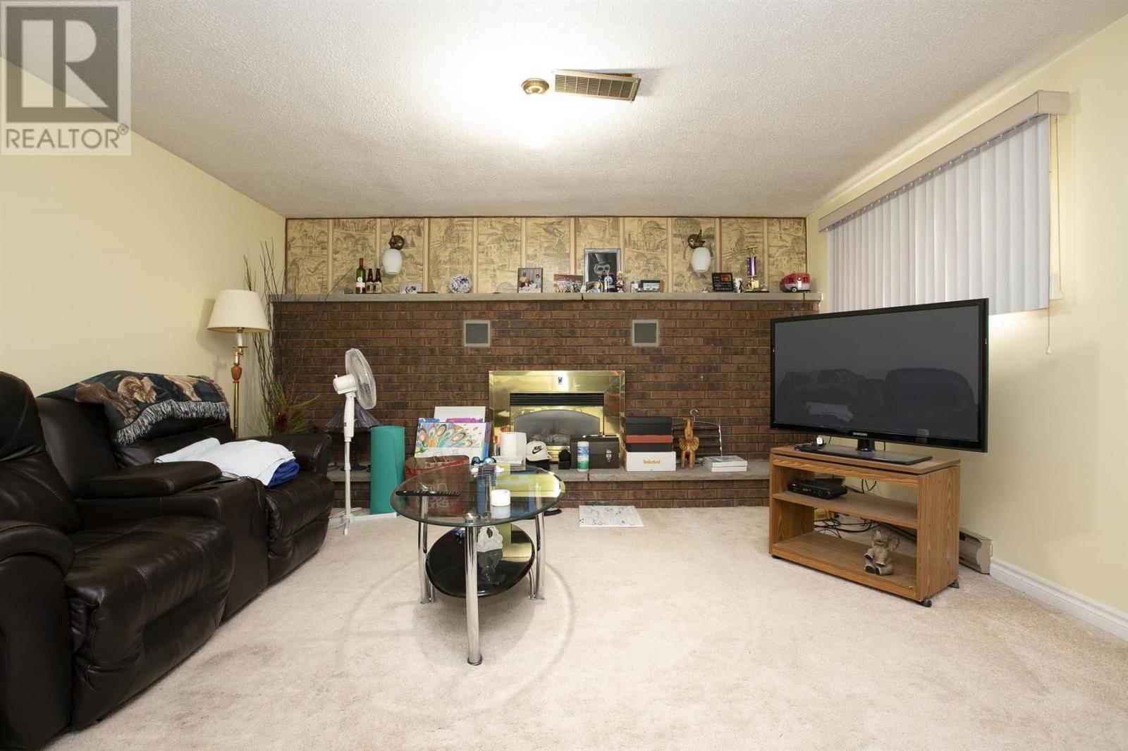 52 Danby RD - Image 43