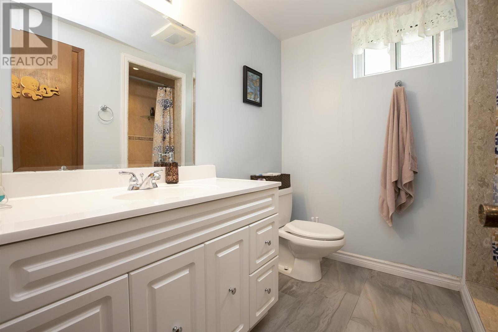 52 Danby RD - Image 46